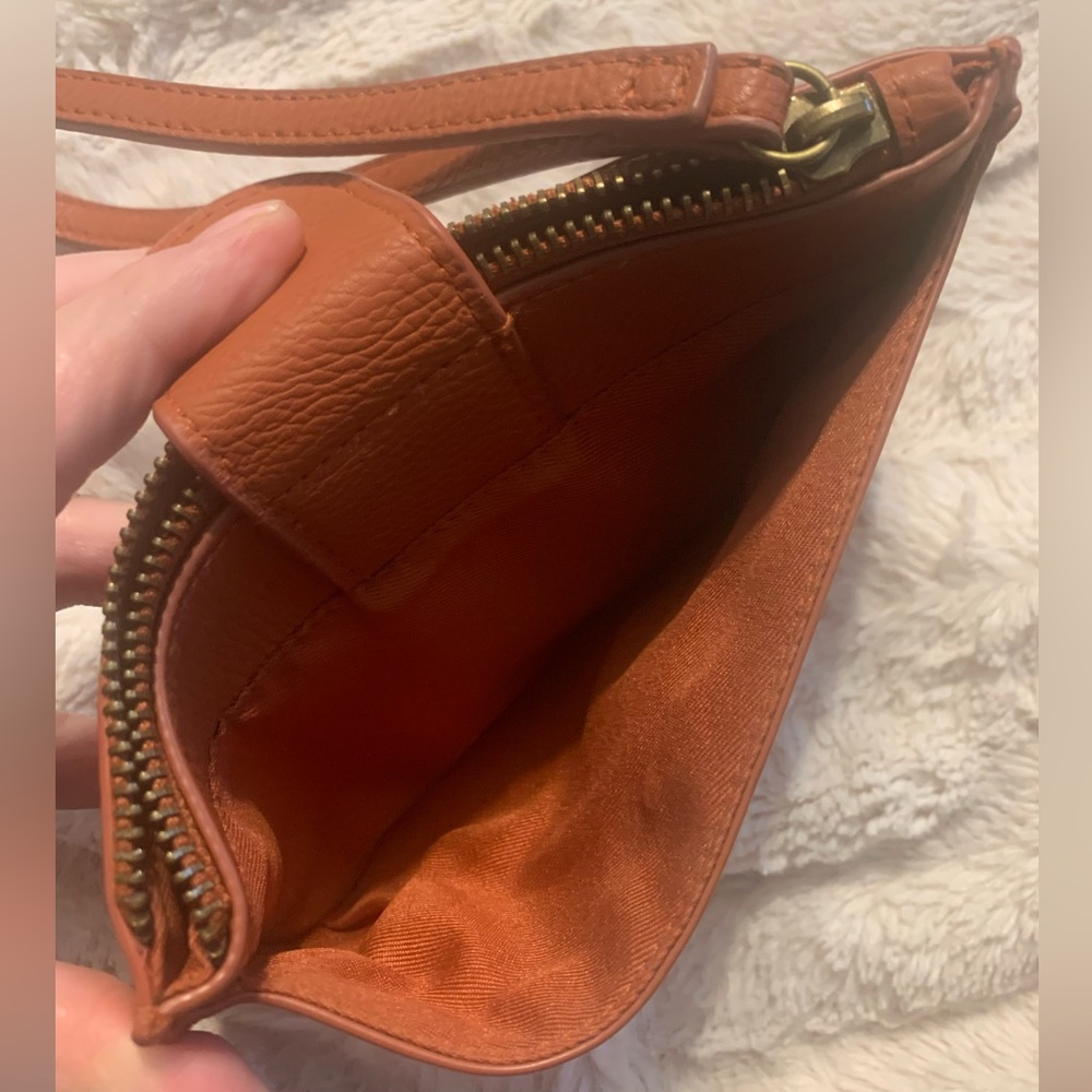 Universal Thread Wristlet Red/Rust Like New - image 5